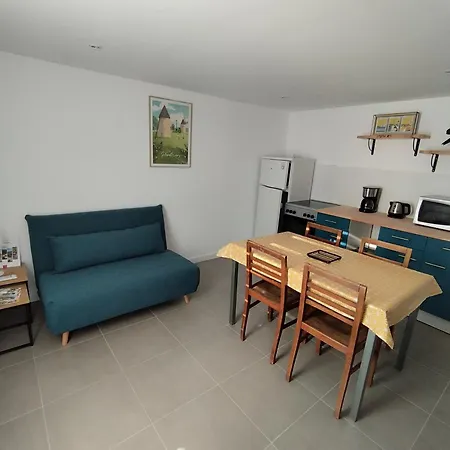 Holiday home Le De L'ogerie - Petit A 15 Min Du Puy Du F Evrunes