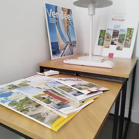 Le De L'ogerie - 20 Min Du Puy Du F - Petit Dej Et Draps Compris בית נופש